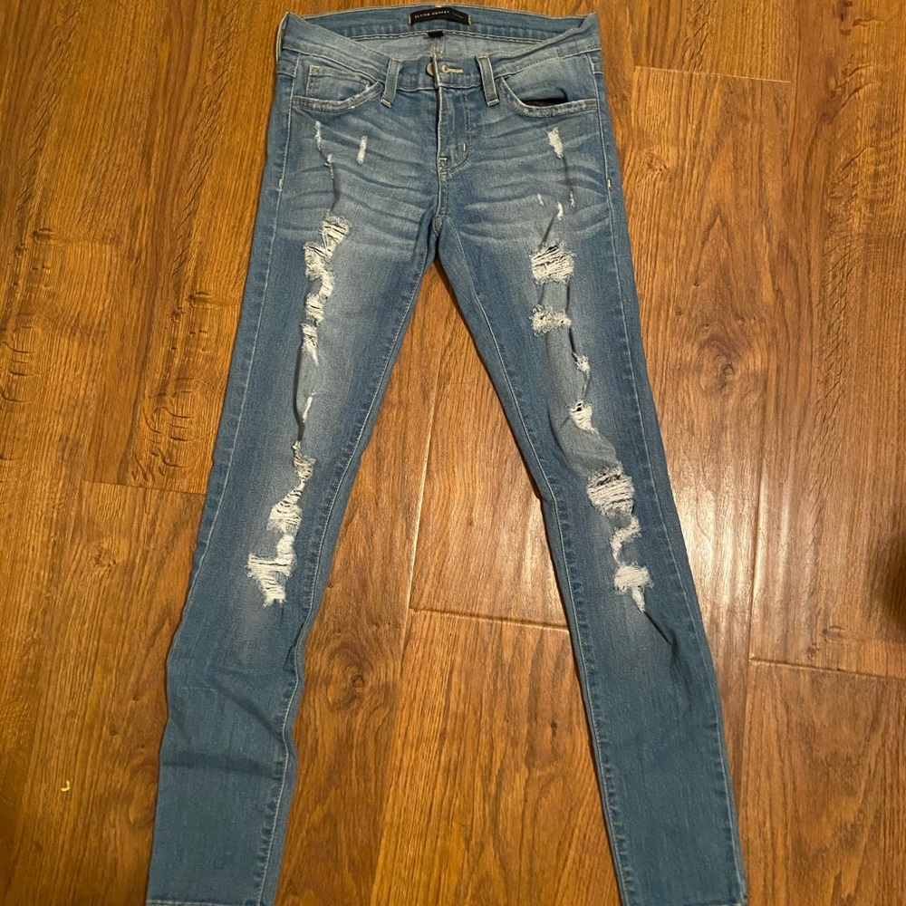 Ripped Skinny Jeans